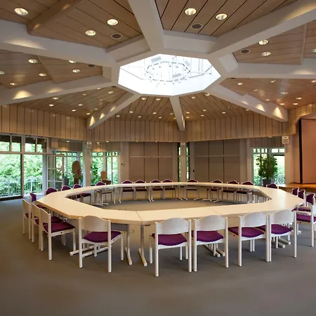 Am Alten Park מלון