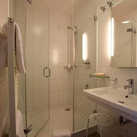 Hotel Am Alten Park Augsburgo