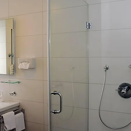 Hotel Am Alten Park Augsburgo