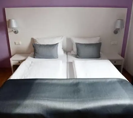 Hotel Am Alten Park 3*